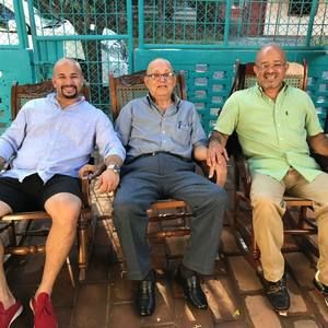 Meet your Posher, Carlos